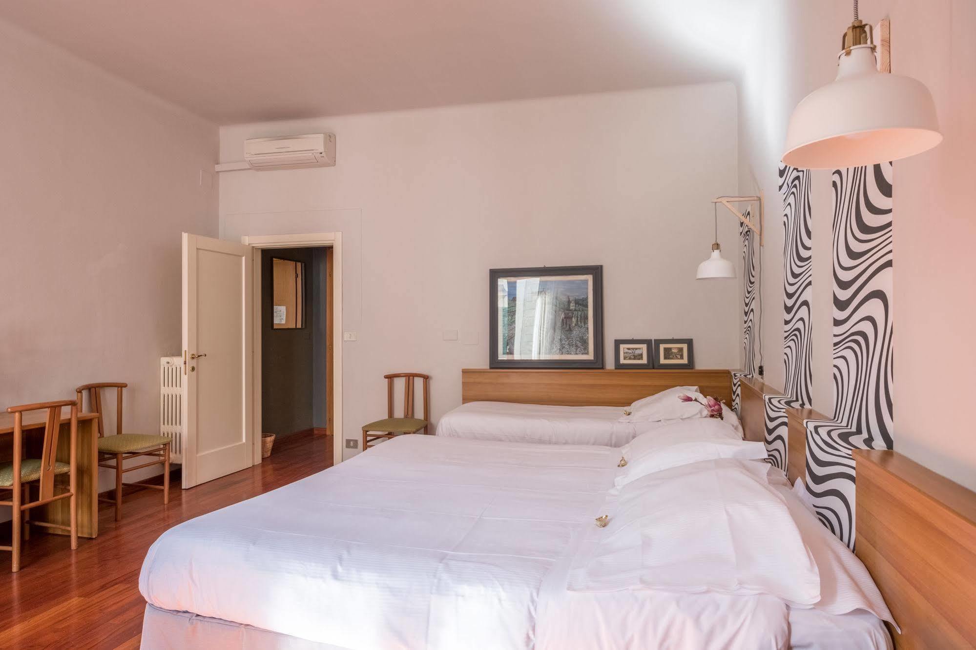 Hotel Colomba Firenze Kültér fotó