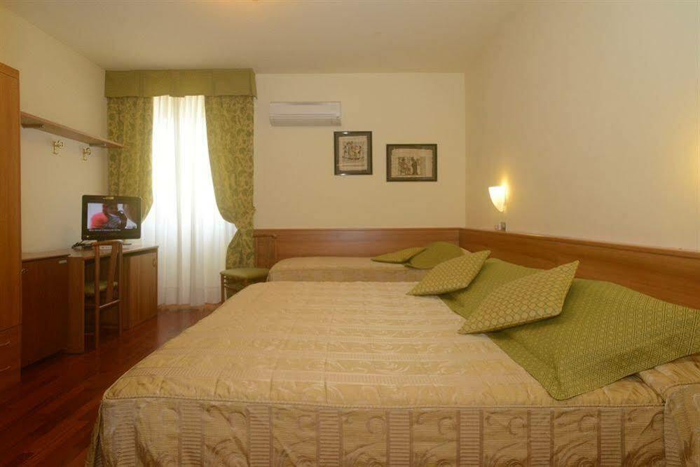 Hotel Colomba Firenze Kültér fotó